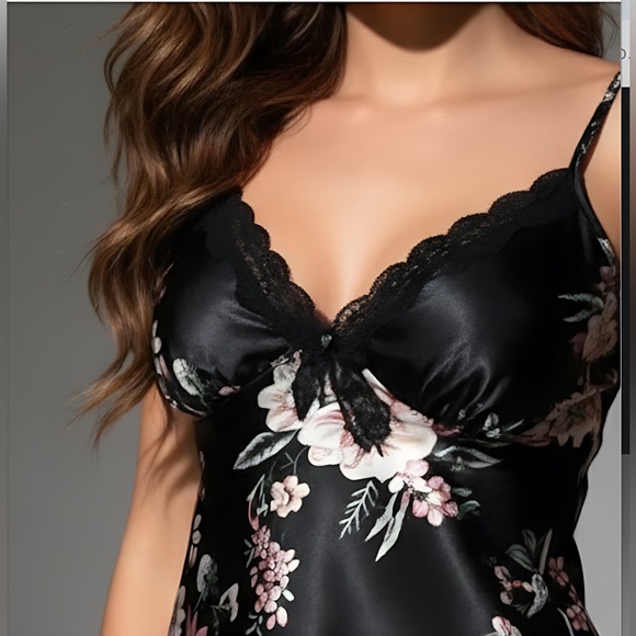 Floral Print Lace Trim Bow Front Pyjama Set - Picture 2 of 7